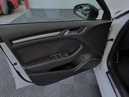 Annonce voiture d'occasion Audi RS3 - CARADIZE