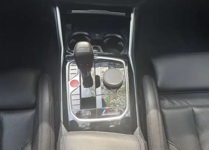 BMW M3 2022, foto 13