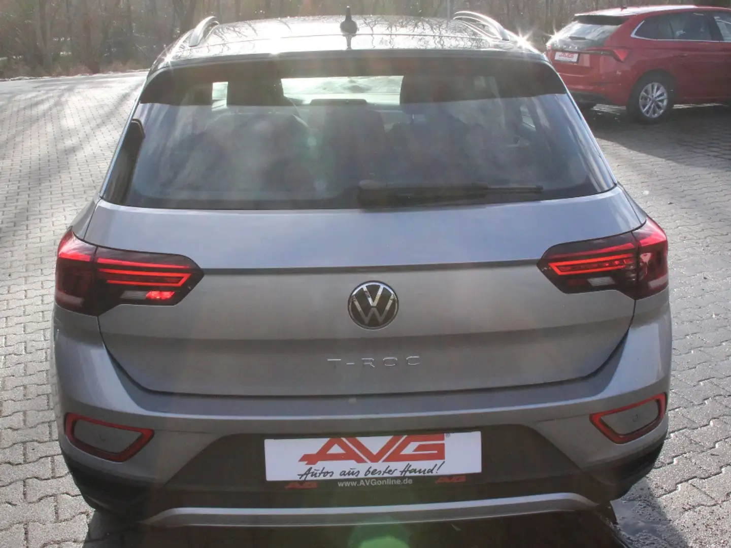 Volkswagen T-Roc TSI 150PS LIFE LED Stop & Go Navigation on deman Argento - 1