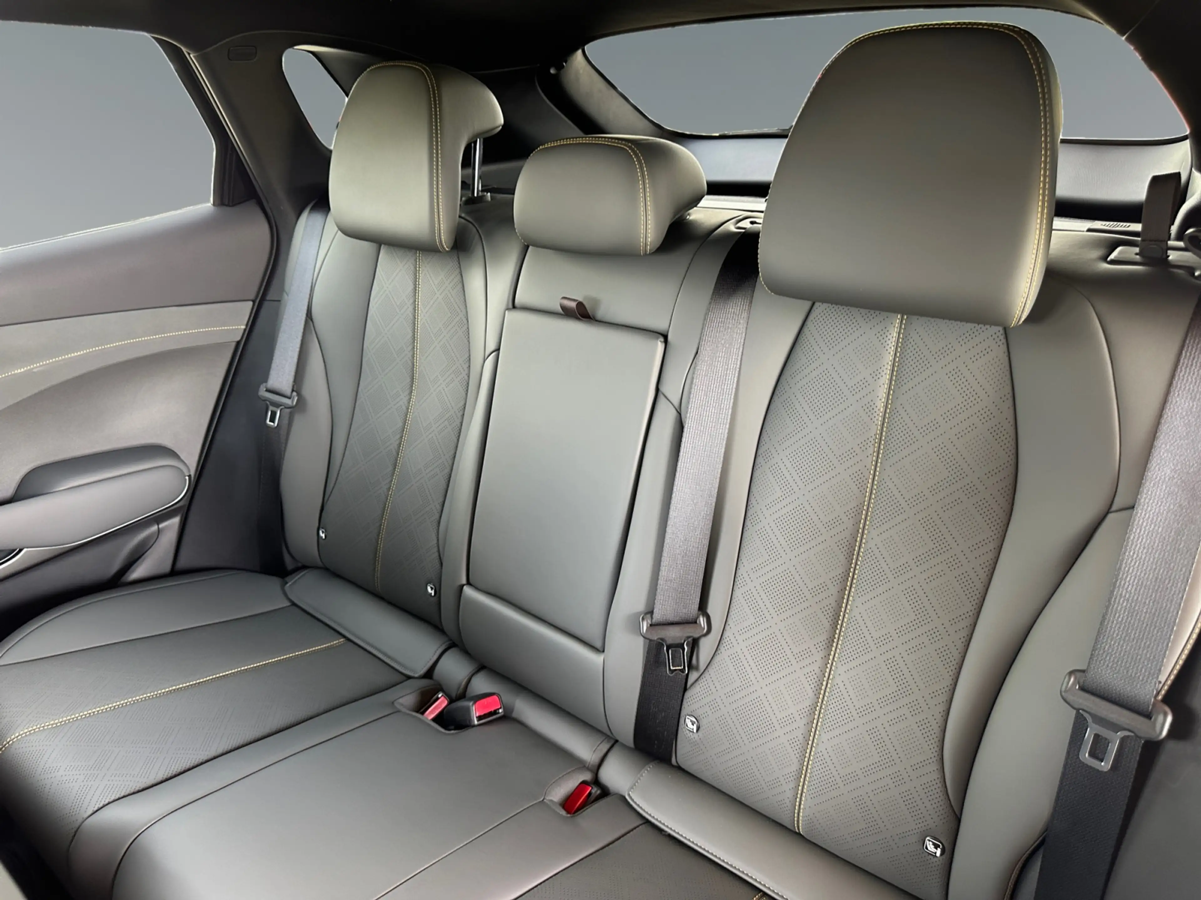 BYD Atto 3 EVO Excellence AWD — photo 13