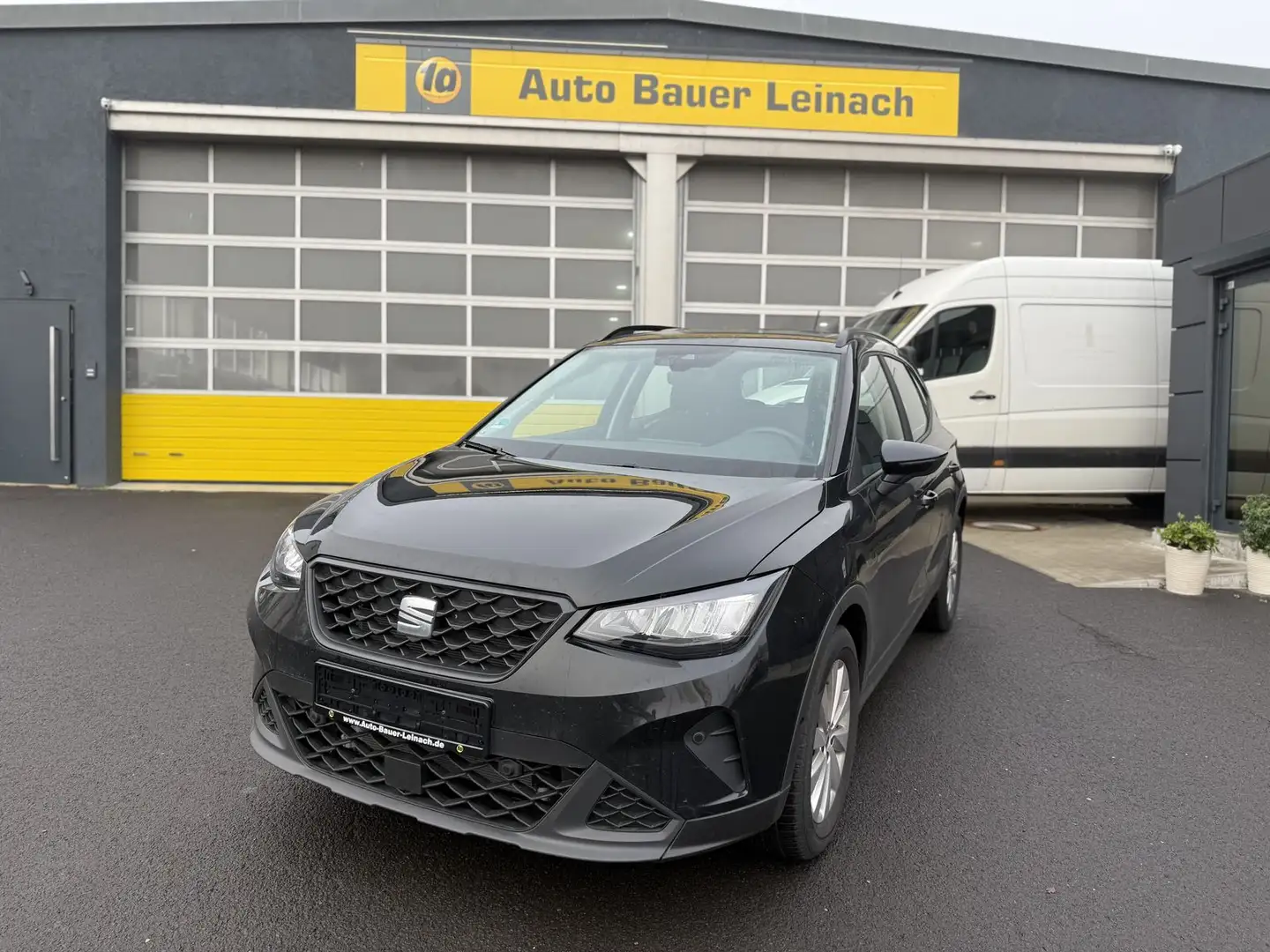 SEAT Arona ACC|AHK|SHZ|LED|GANZJAHRESREIFEN Schwarz - 1
