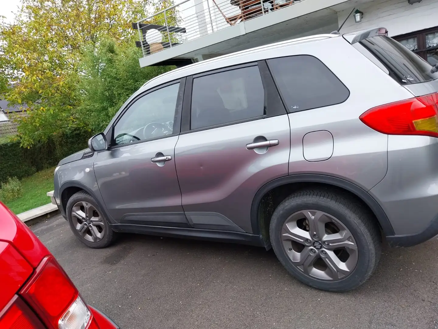 Suzuki Vitara Vitara 1.6 (4x2) Comfort Grijs - 2