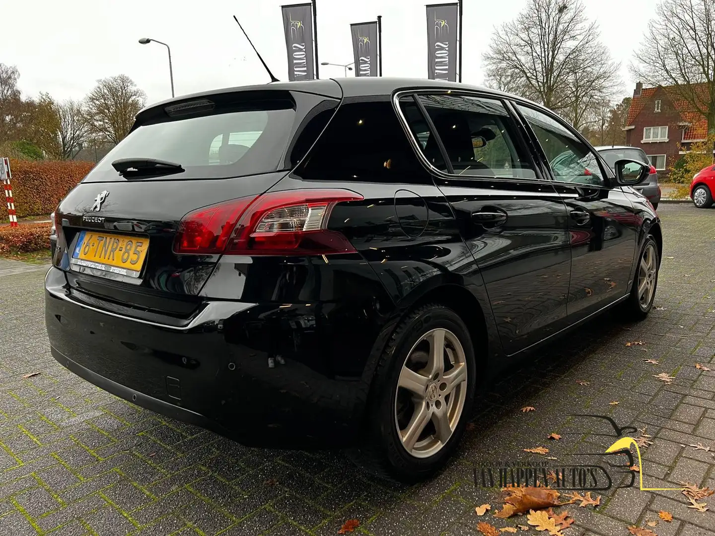 Peugeot 308 1.6 THP Allure / apk 11-2026 Zwart - 2