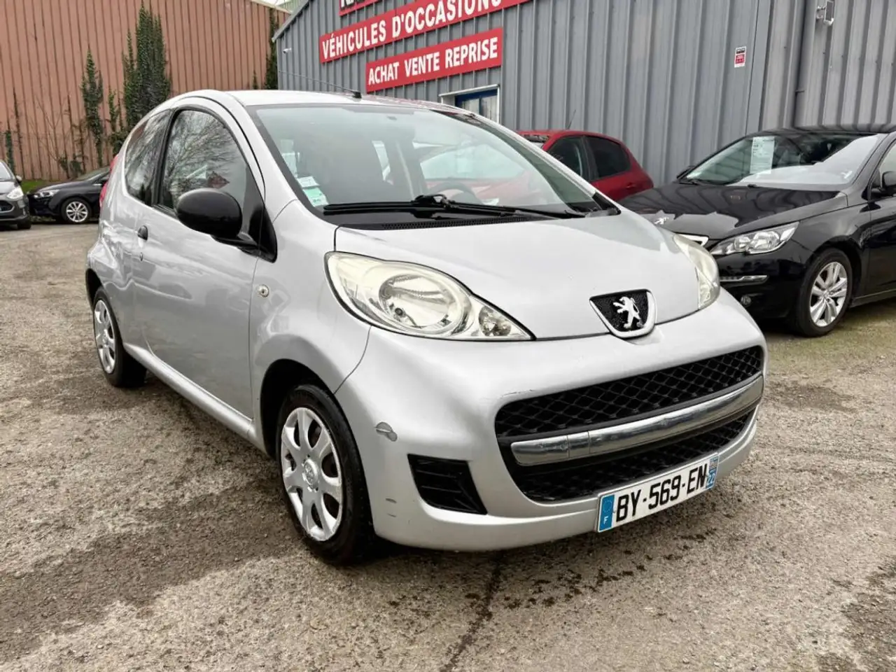 Peugeot 107 1.0i - 12V