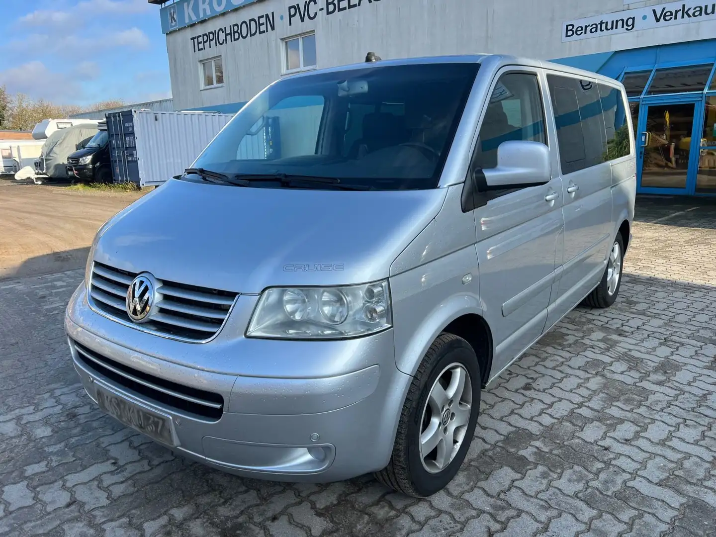 Volkswagen T5 Multivan Comfortline7SitzeStandheizung2xS.Tür Silber - 1