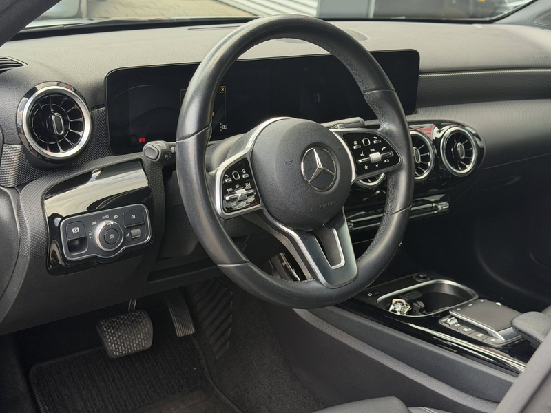 Mercedes-Benz A 180 Black Edition I Navigatie I Virtual Cockpit I Spor — photo 2
