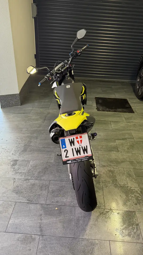 Husqvarna 701 Supermoto Grigio - 1