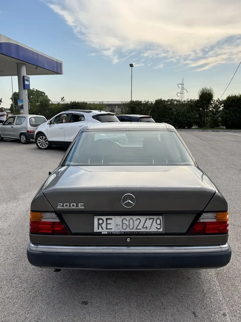 Mercedes-Benz E 200 (124) - 2