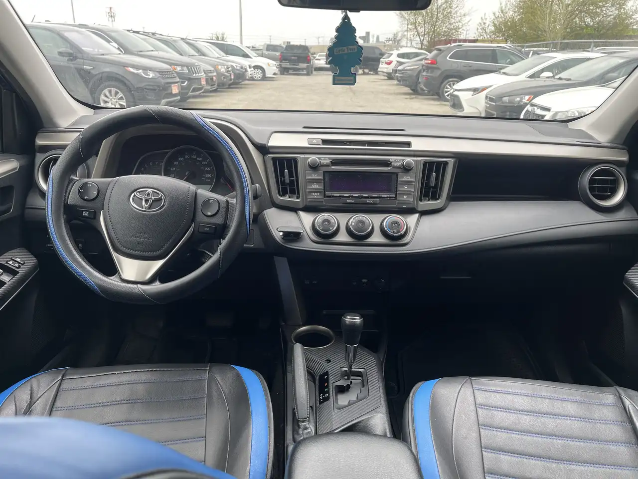 Toyota RAV 4 снимка Toyota RAV 4