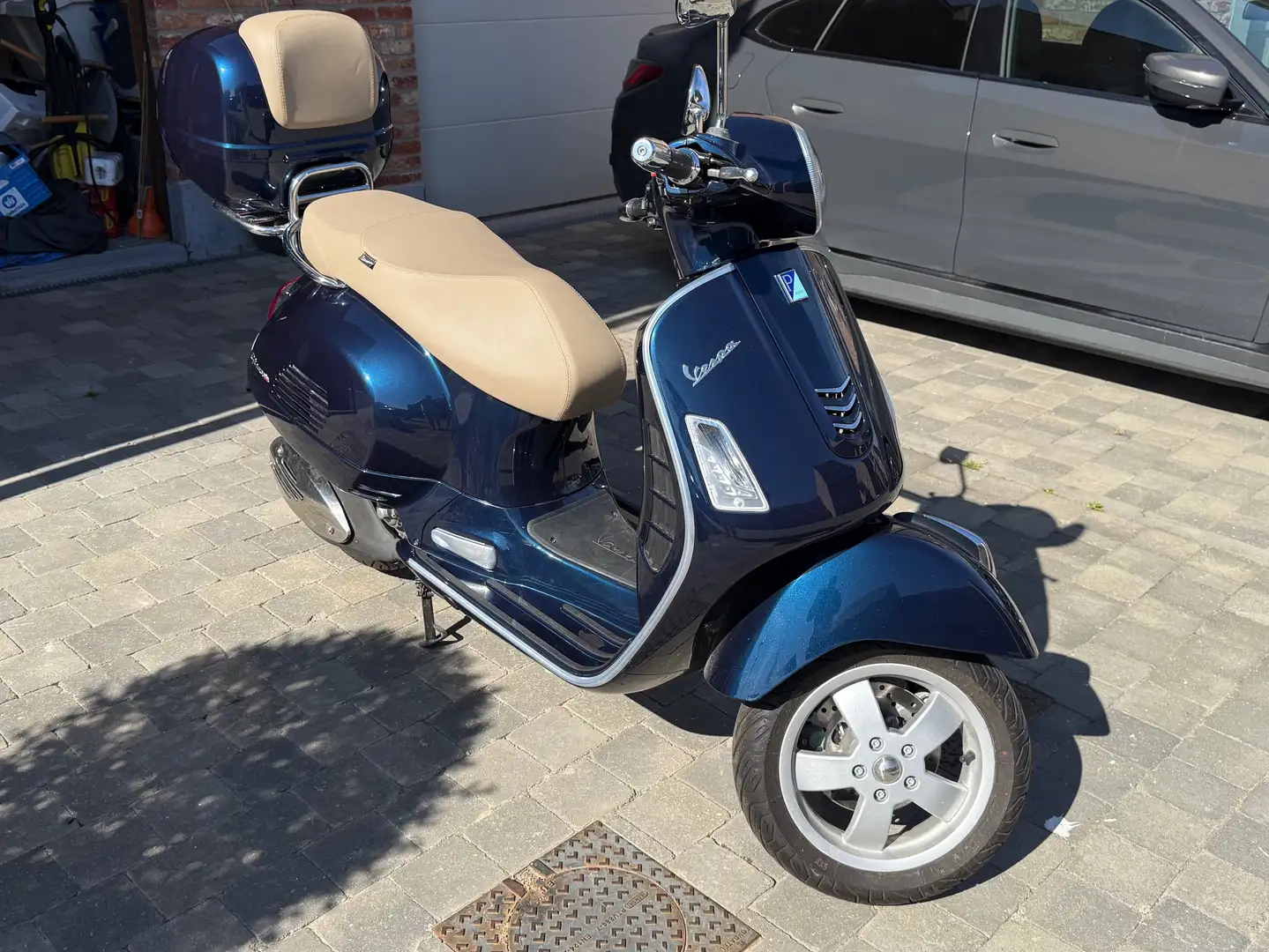 Vespa GTS 250ie Blau - 1