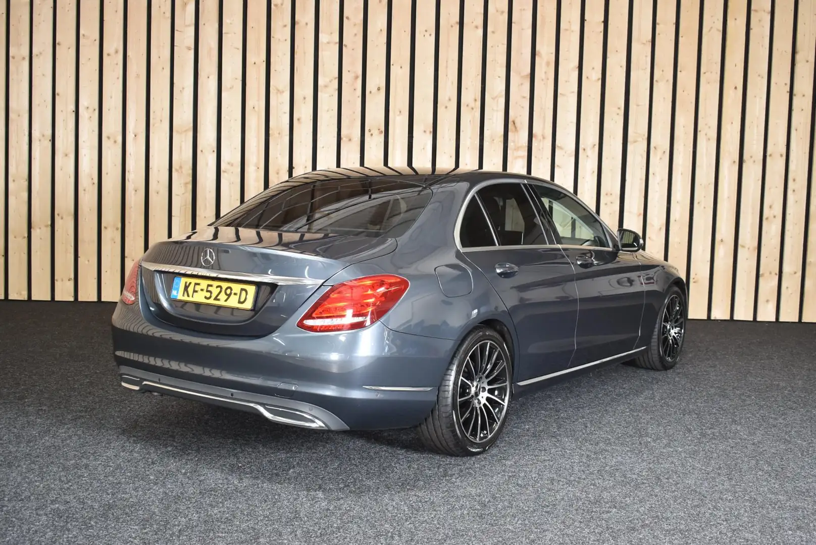 Mercedes-Benz C 180 Prestige automaat 140dkm Leer LED Navi Cruise Clim Grijs - 2