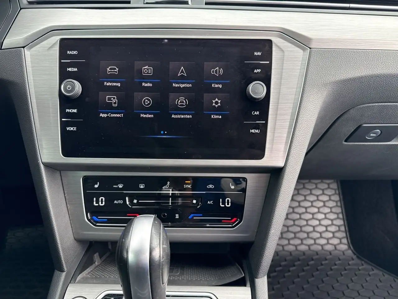 Volkswagen Passat Variant 1.5 TSI DSG Conceptline *Standhzg 12