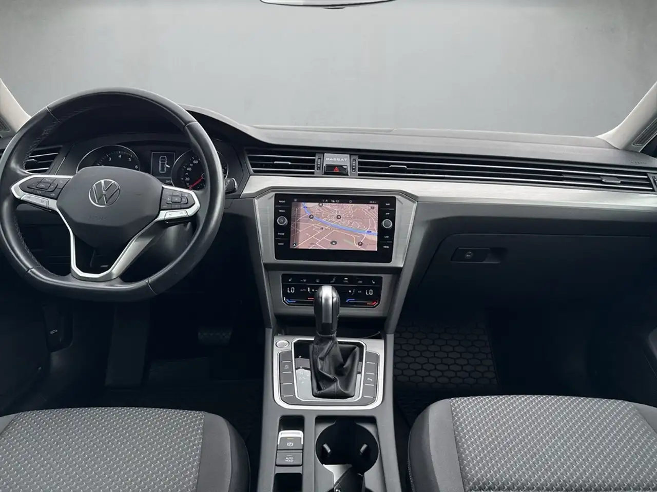 Volkswagen Passat Variant 1.5 TSI DSG Conceptline *Standhzg 8