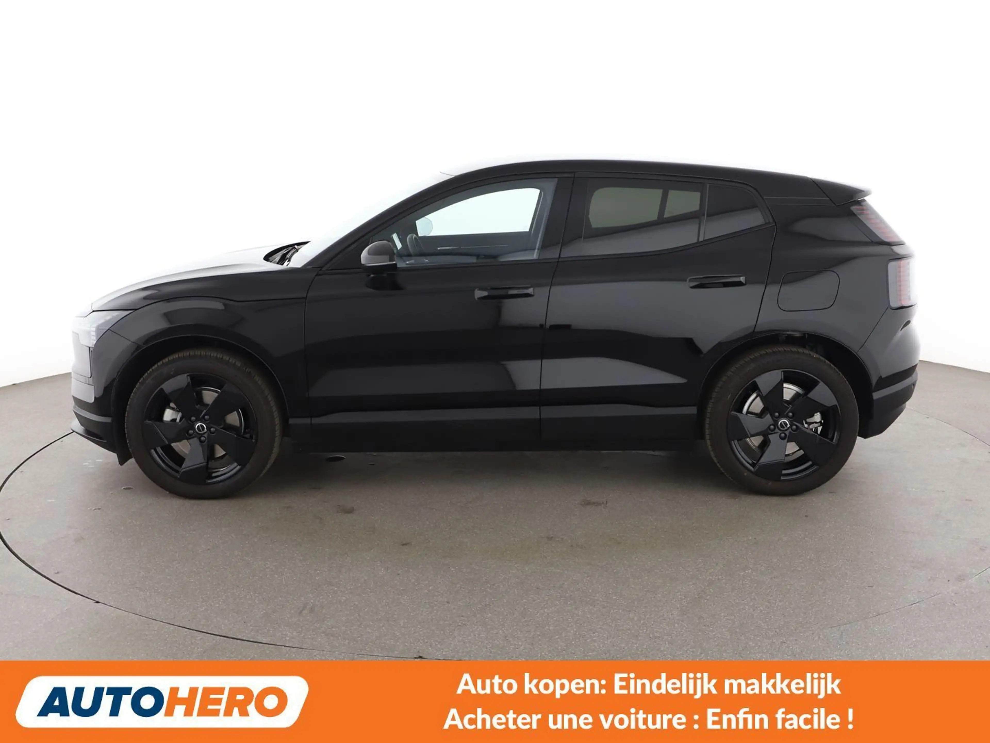 Volvo EX30 Single Motor Extended Range Plus Black Pure Elec — photo 3
