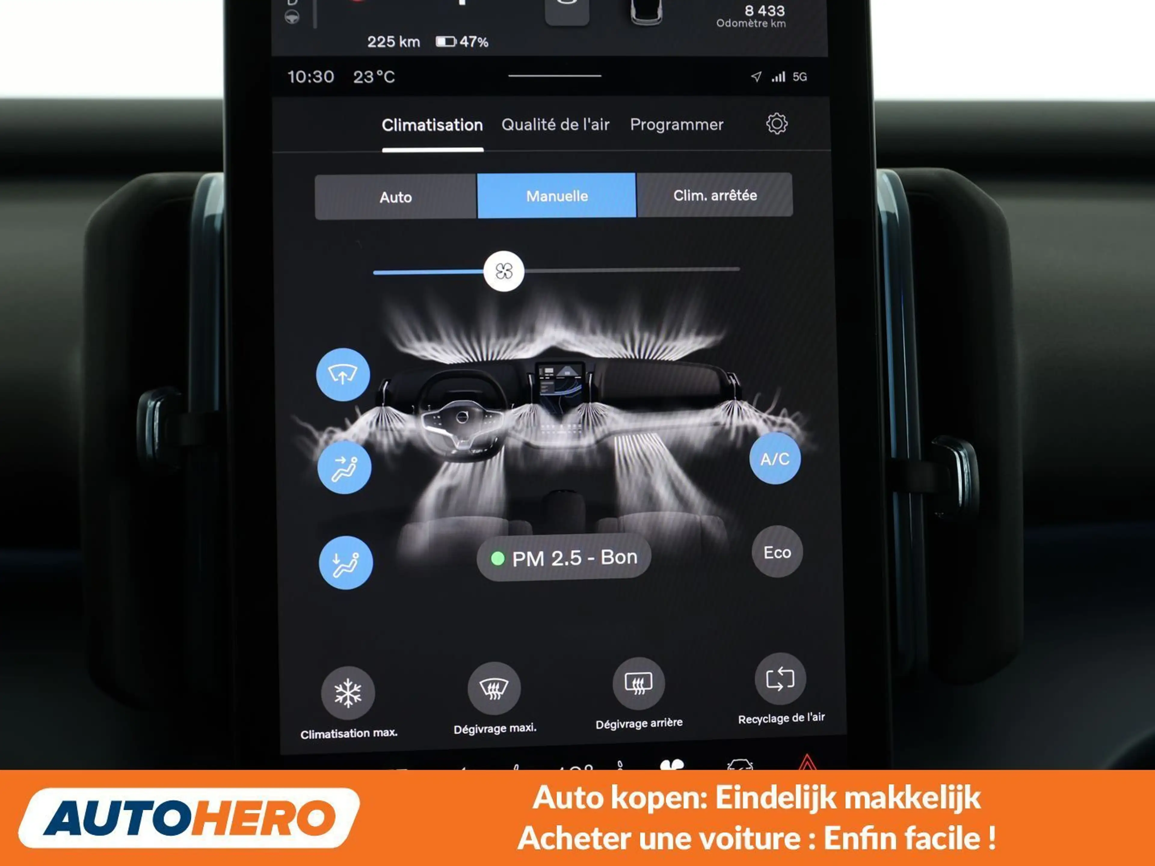 Volvo EX30 Single Motor Extended Range Plus Black Pure Elec — photo 15