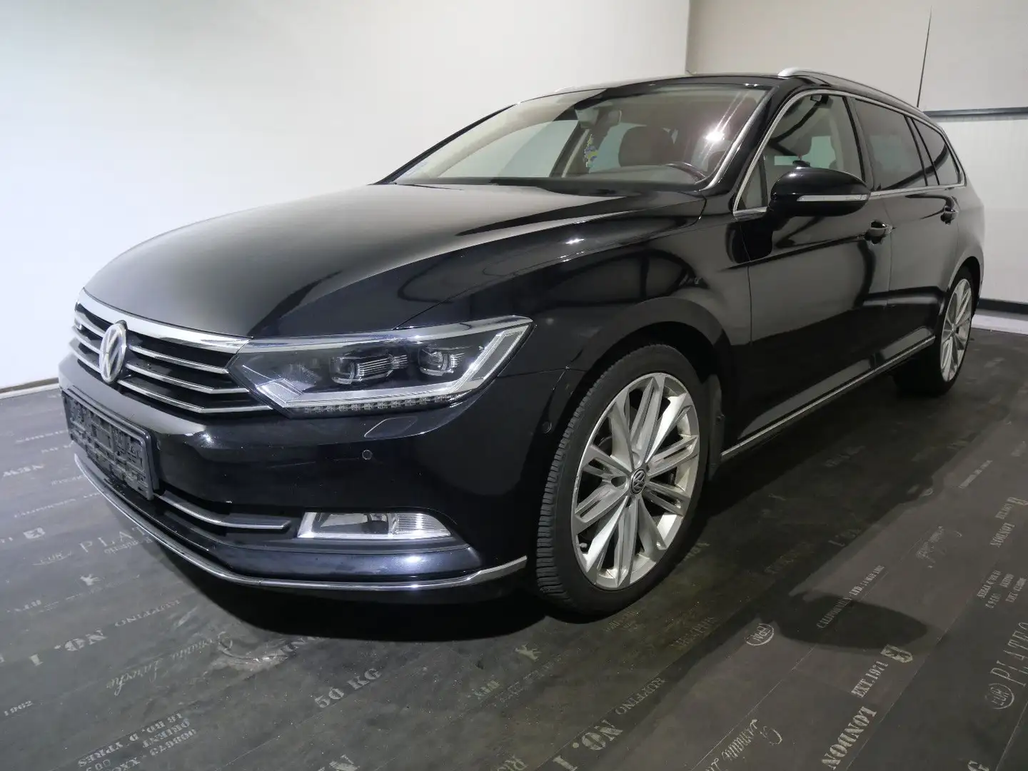 Volkswagen Passat Variant 2.0 TDI DSG 4MOT Highl. DCC/ AHK Noir - 1