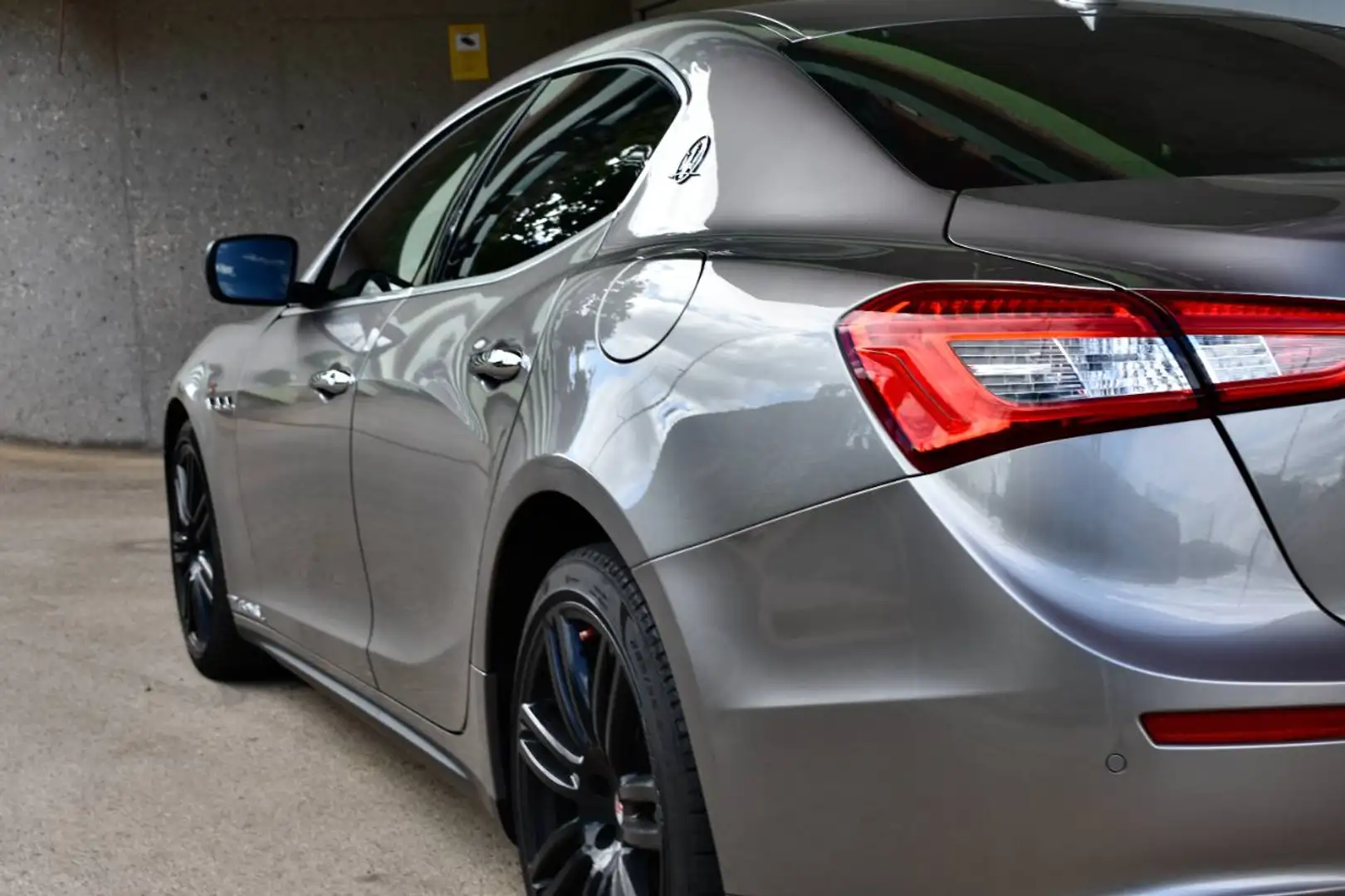 Maserati Ghibli 3.0 V6 DS 275CV RWD Gris - 2