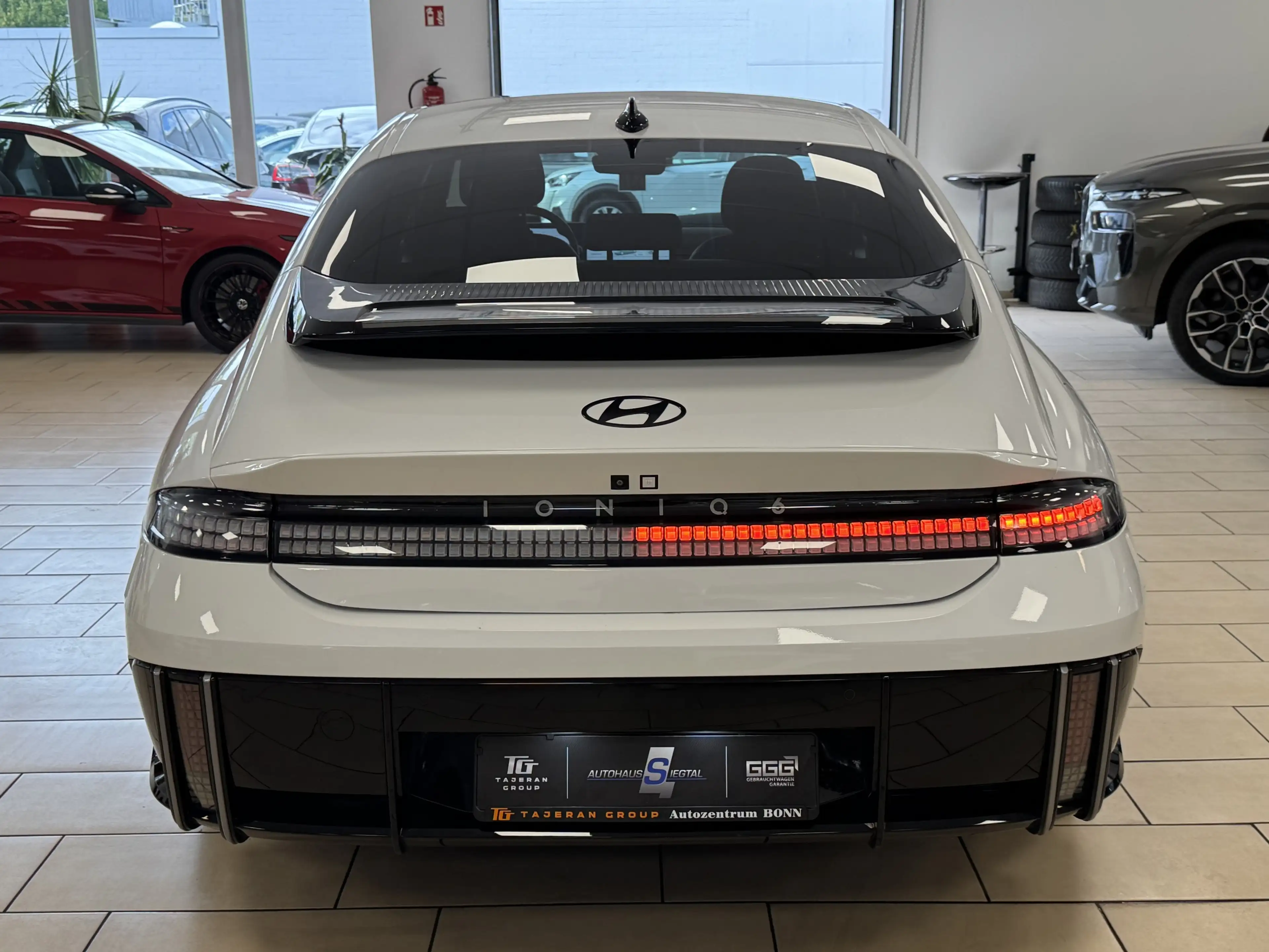 Hyundai IONIQ 6 ACC*HUD*AWD*AHK*Pano*BOSE*360°Cam*4xSHZ* — photo 6