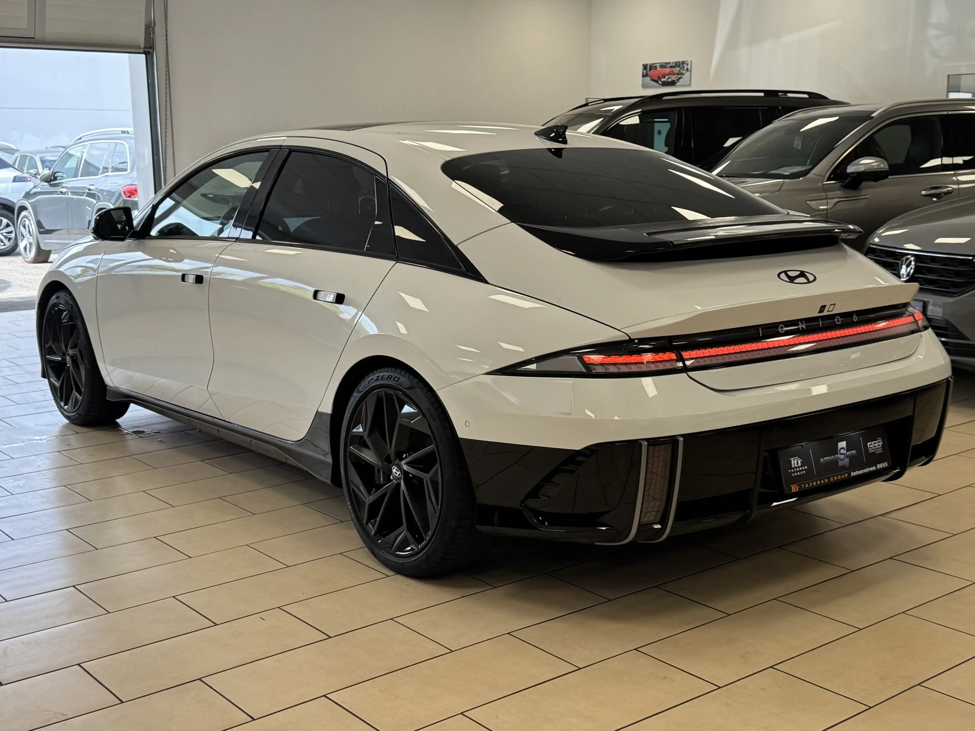 Hyundai IONIQ 6 ACC*HUD*AWD*AHK*Pano*BOSE*360°Cam*4xSHZ* — photo 10