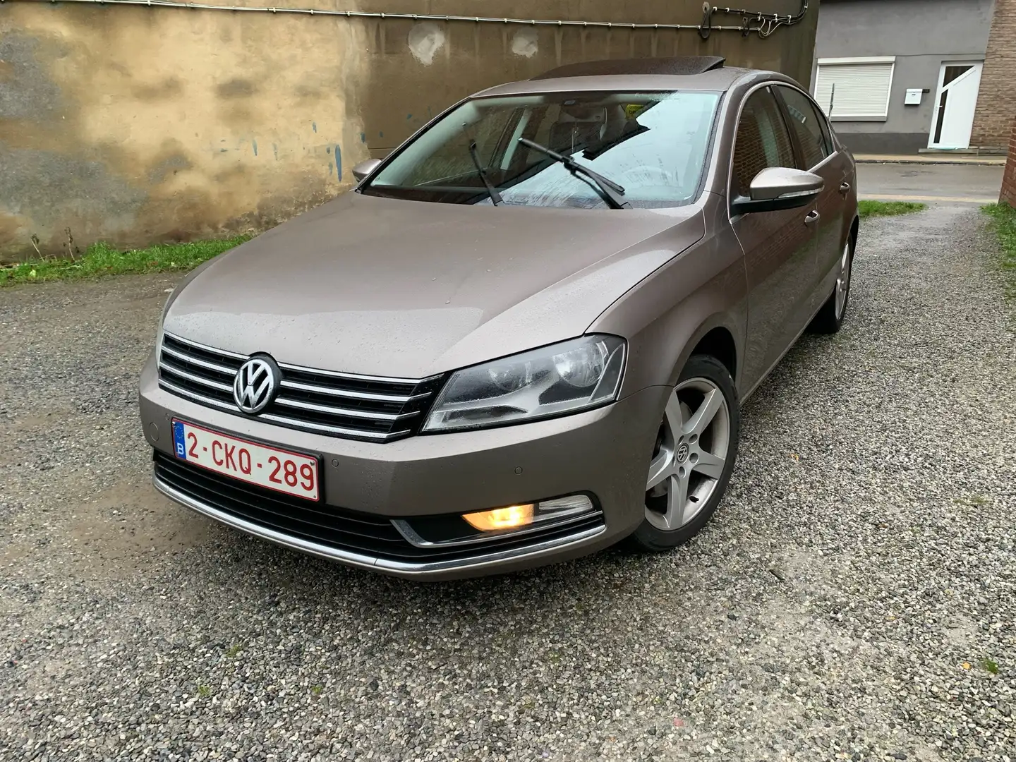 Volkswagen Passat 1.6 CR TDi BlueMotion Brąz - 2