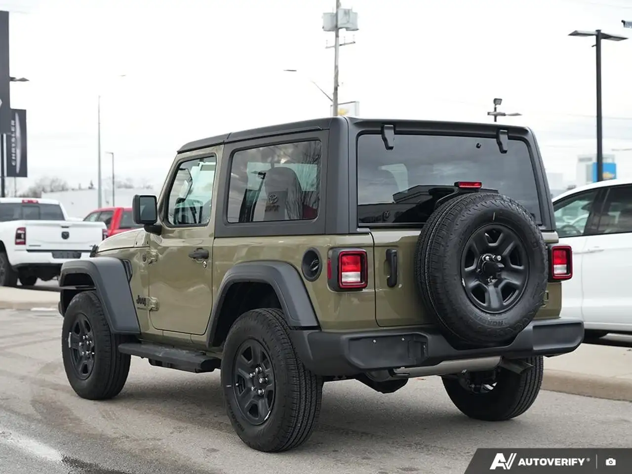 Jeep Wrangler снимка Jeep Wrangler