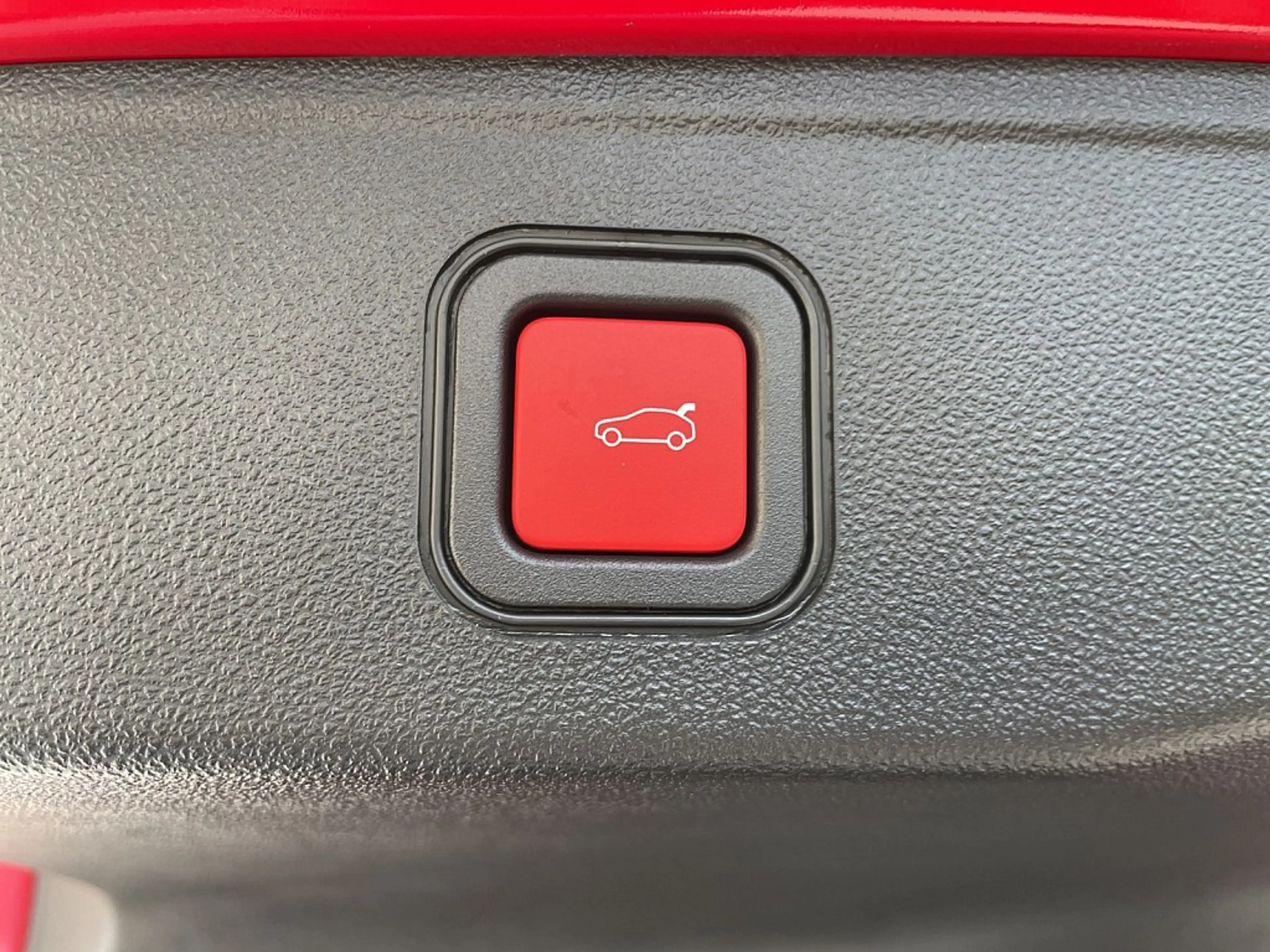 Jeep Avenger 1.2 e-Hybrid Summit e-DCT6 €24.960 — photo 12