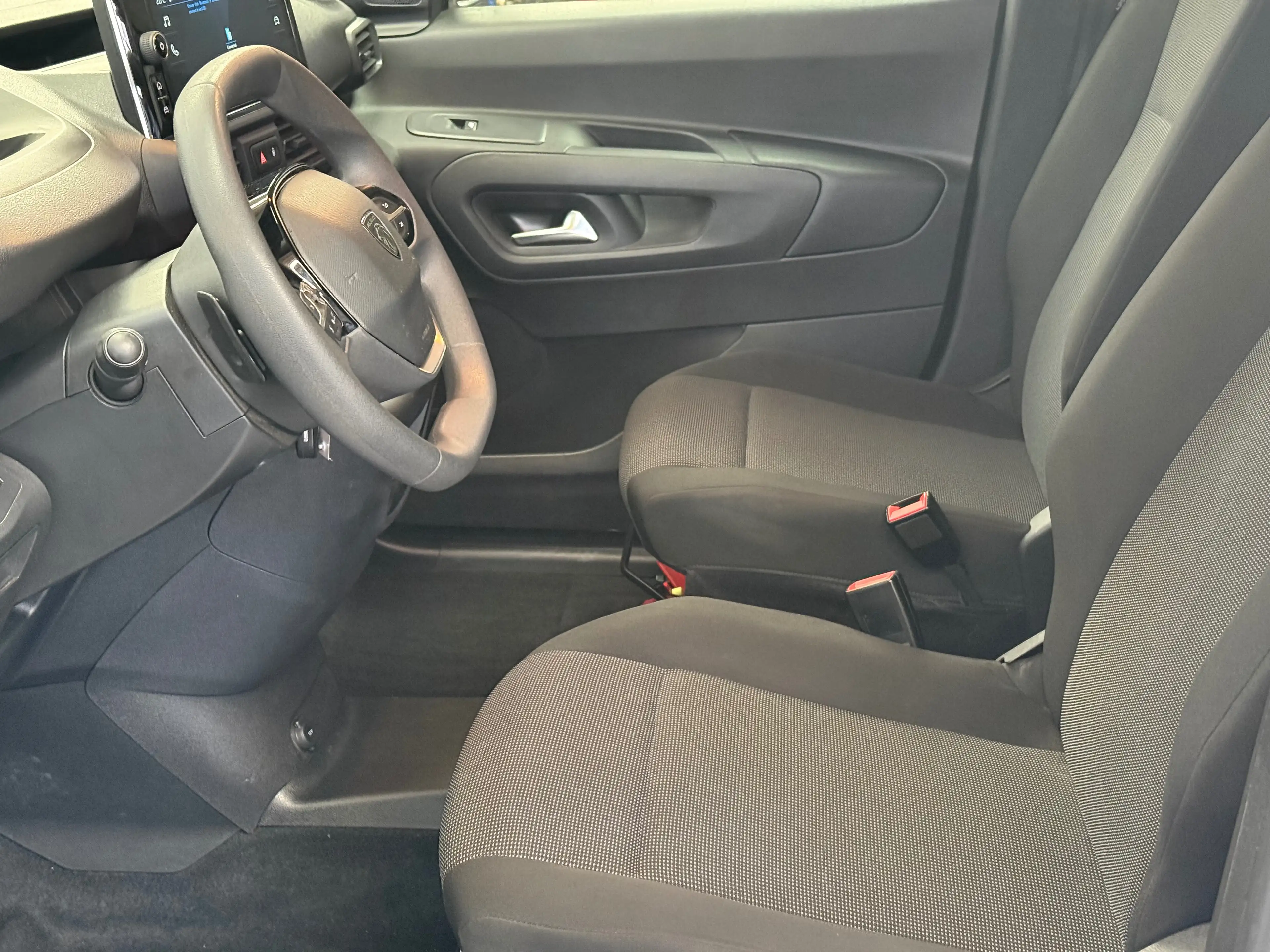 Peugeot Partner Partner 1.5 BlueHDi L1 STD Light S/S — photo 8