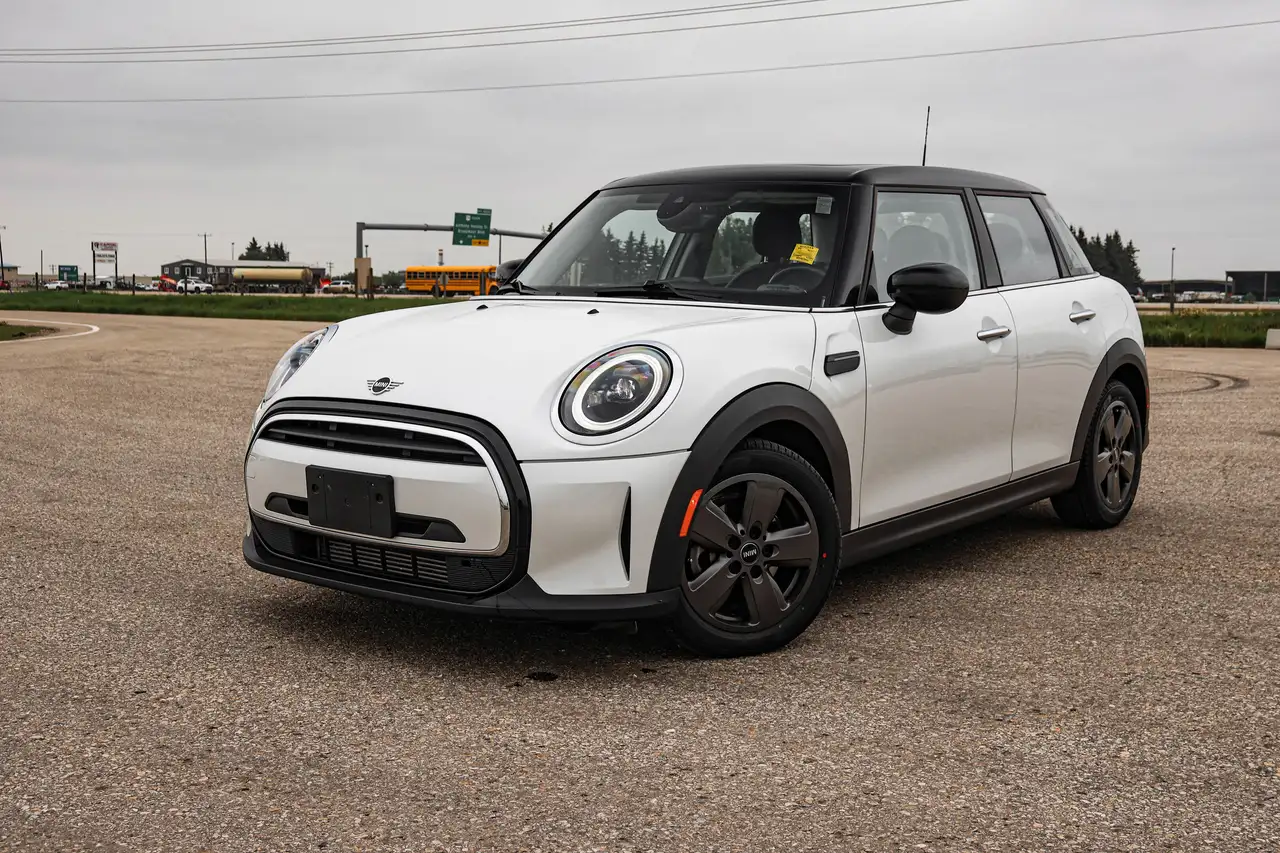 2024 MINI 5 Door
