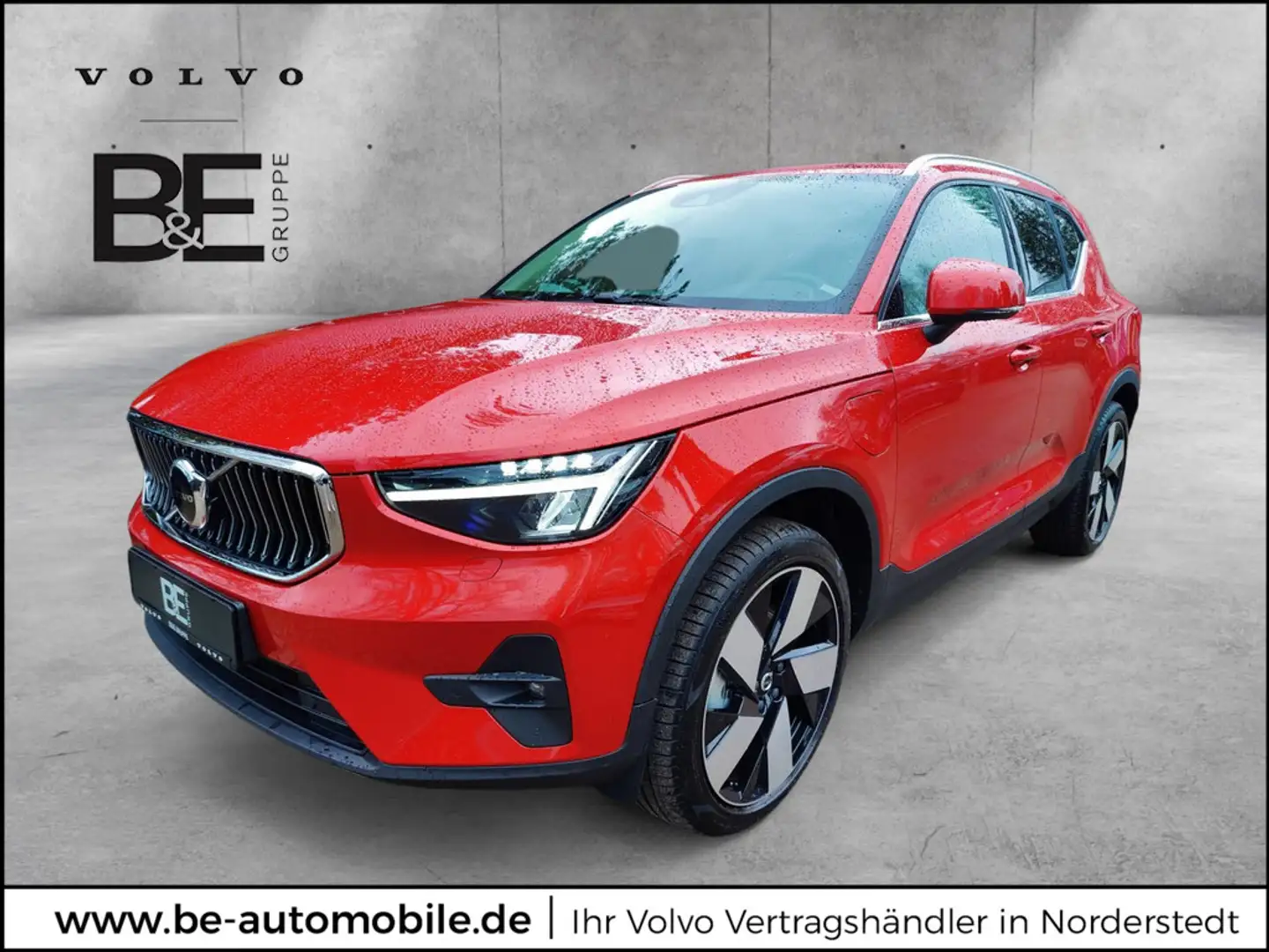 Volvo XC40 T5 Recharge Plug-In Hybrid Plus Bright Red - 1