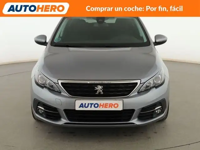 Peugeot 308 view 9