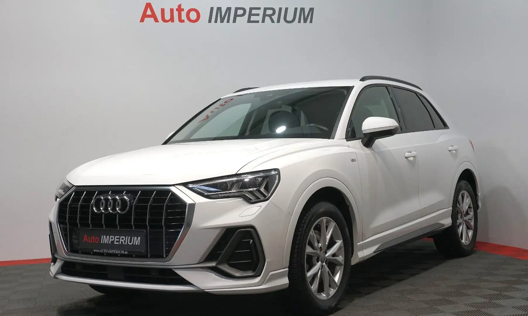 Audi Q3 40 TFSI quattro S line*TEM*RFK*ALC*MATRIX*AHK Weiß - 1