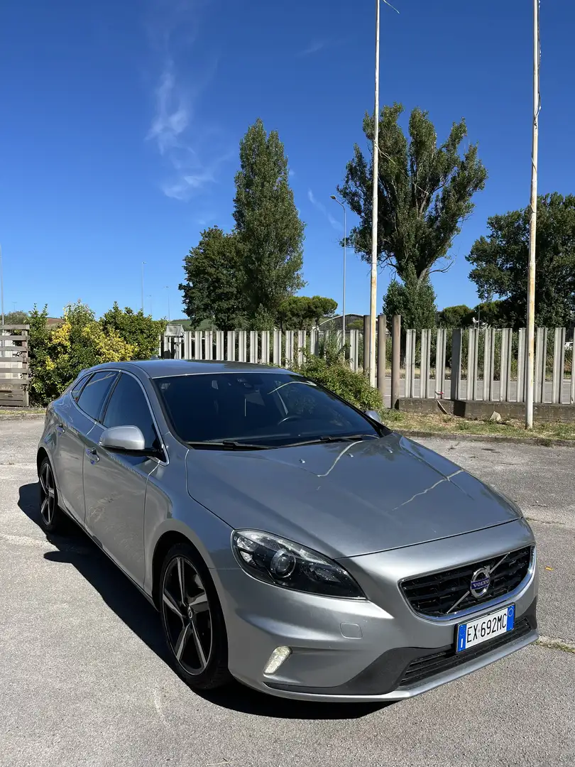 Volvo V40 2.0 d3 R-design Momentum geartronic - 2