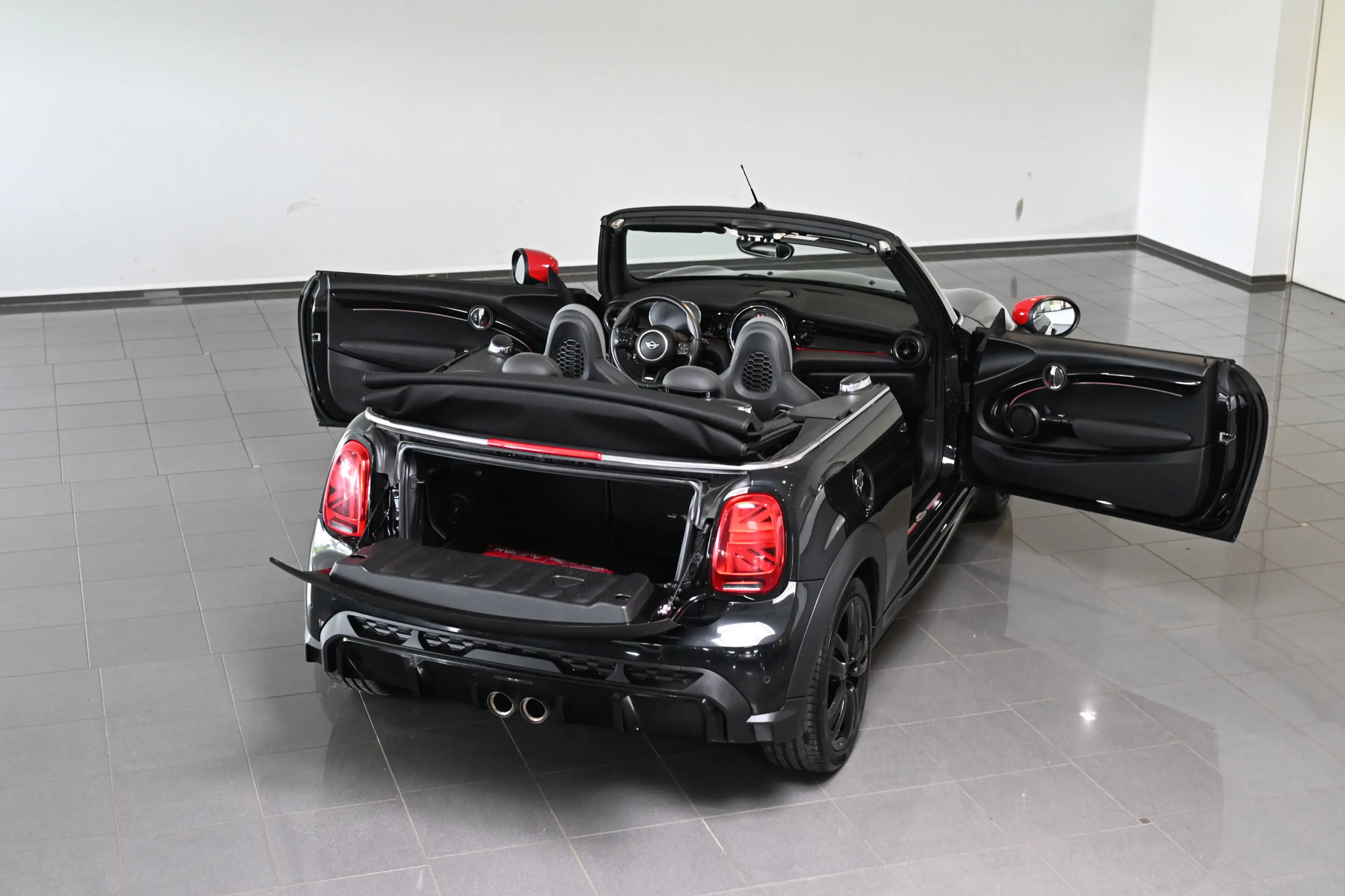 MINI John Cooper Works Cabrio Cabrio JCW Trim Navi — photo 6