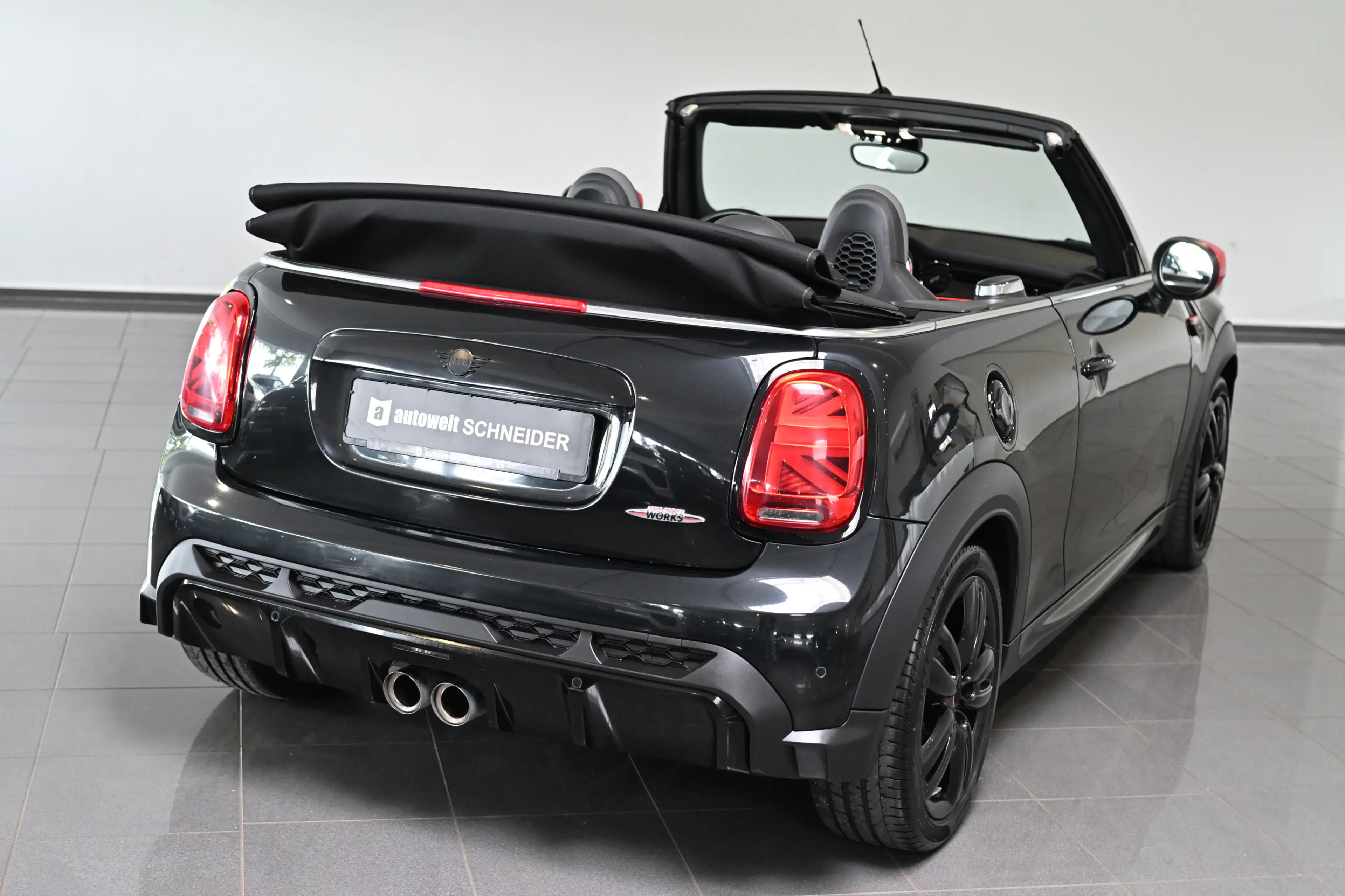 MINI John Cooper Works Cabrio Cabrio JCW Trim Navi — photo 2
