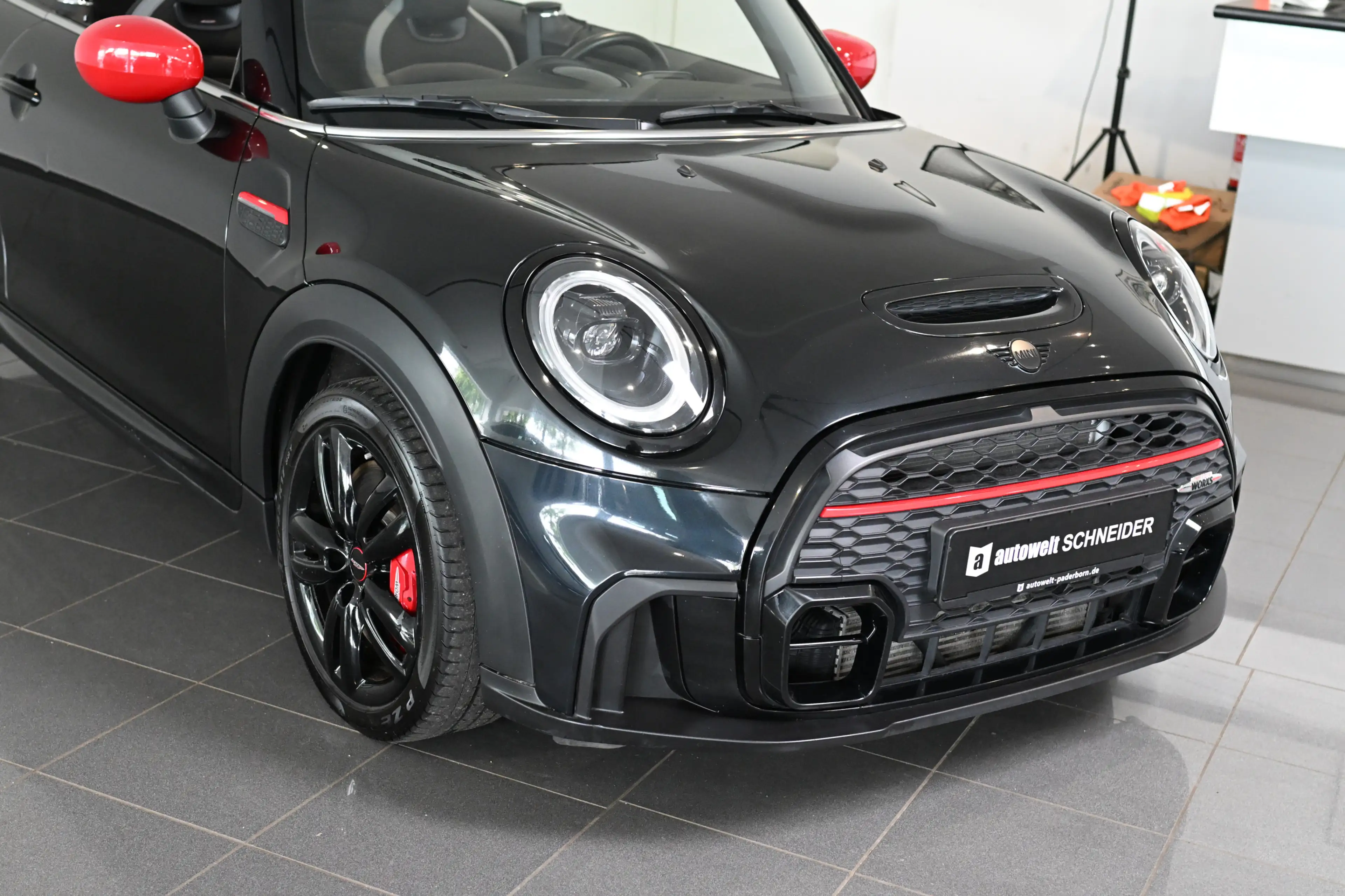 MINI John Cooper Works Cabrio Cabrio JCW Trim Navi — photo 7
