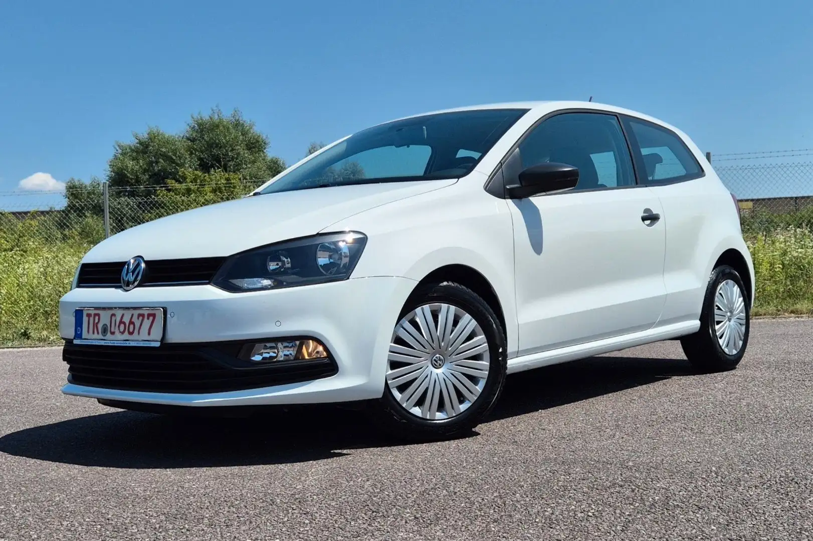 Volkswagen Polo 1,4 TDI Trendline BMT, Klima, wenig KM! Weiß - 1