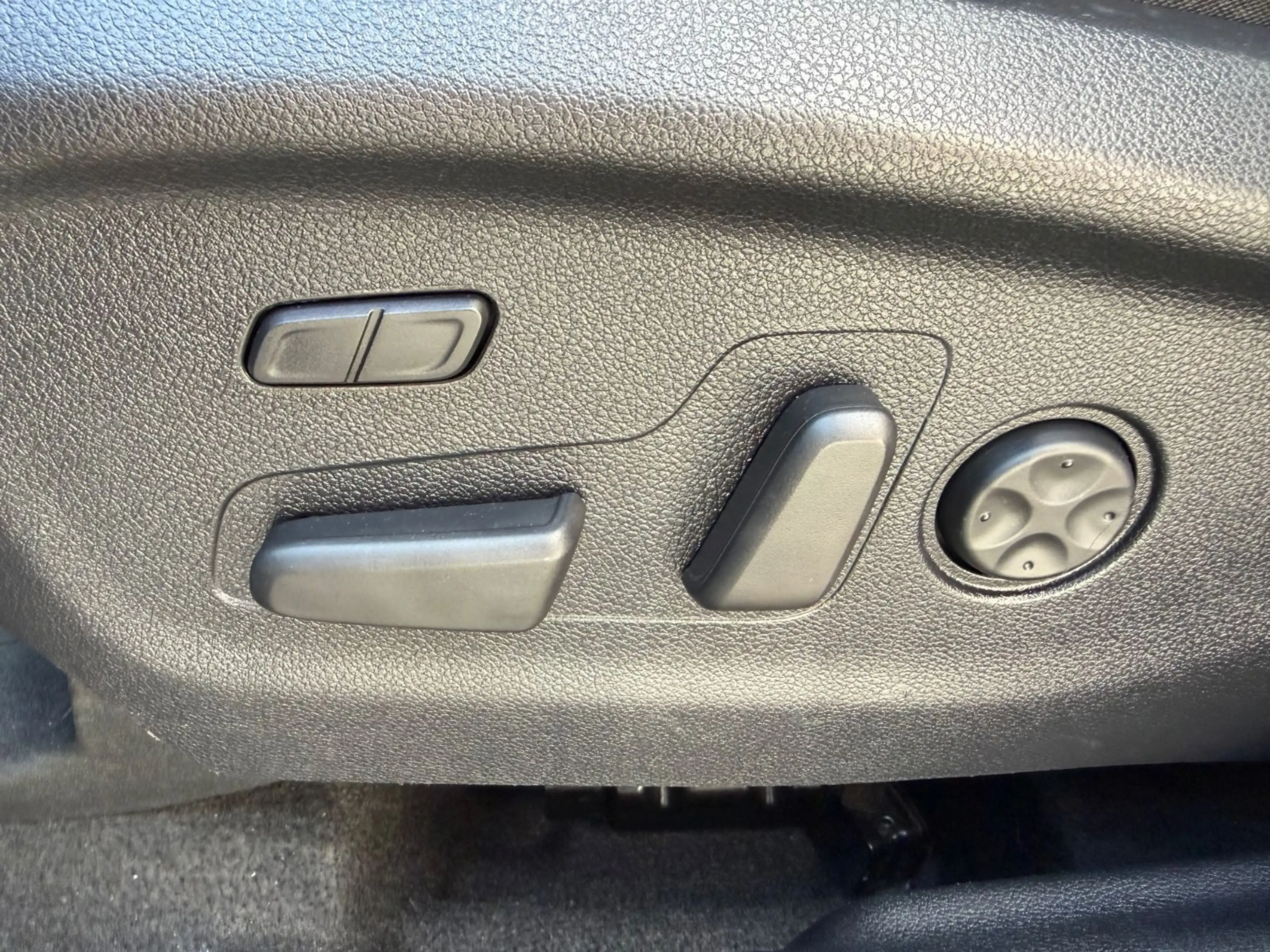 Kia Sorento Platinum Edition 4WD LEDER/PANO/SHZ/AHK* — photo 14