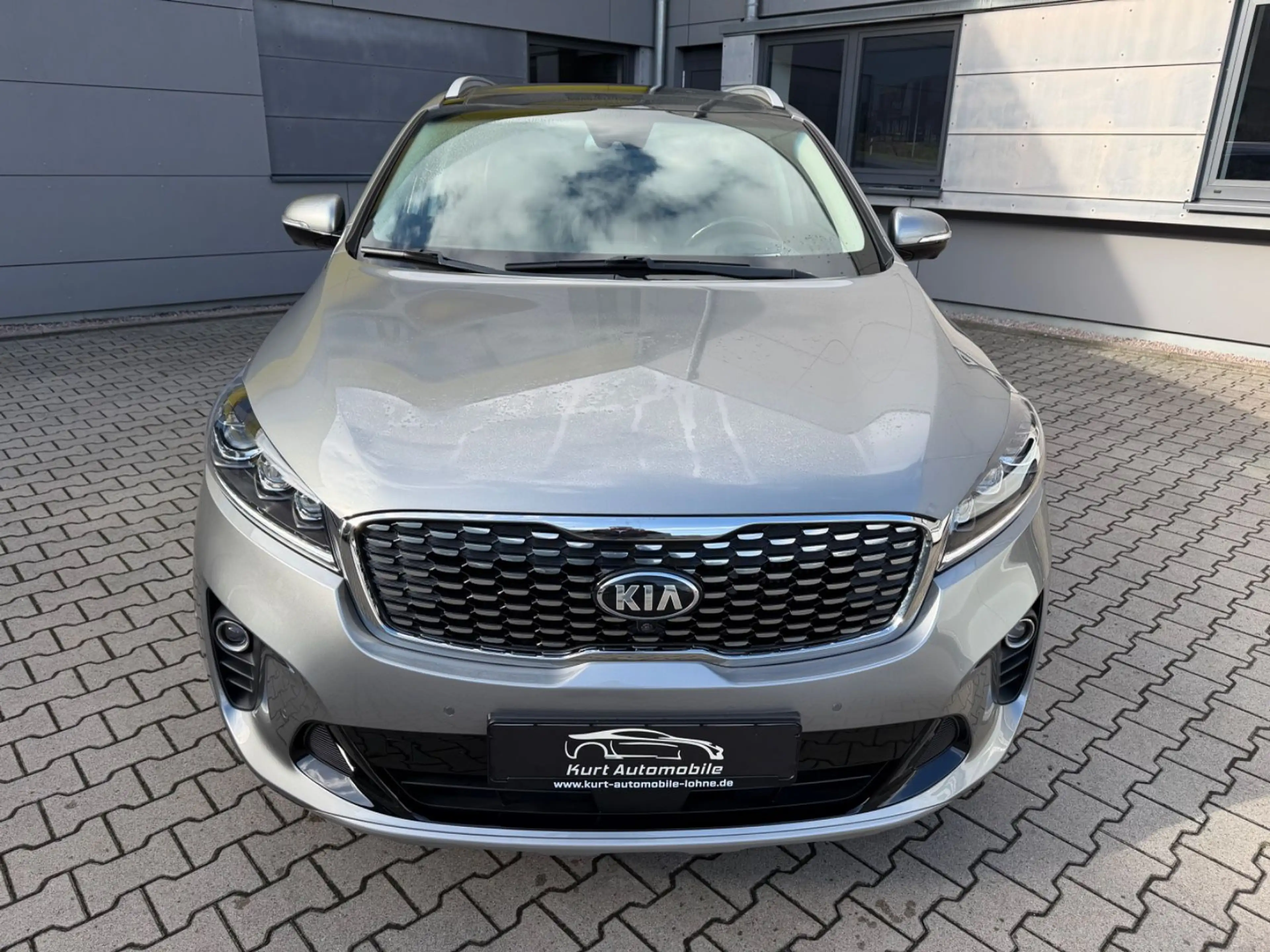 Kia Sorento Platinum Edition 4WD LEDER/PANO/SHZ/AHK* — photo 10