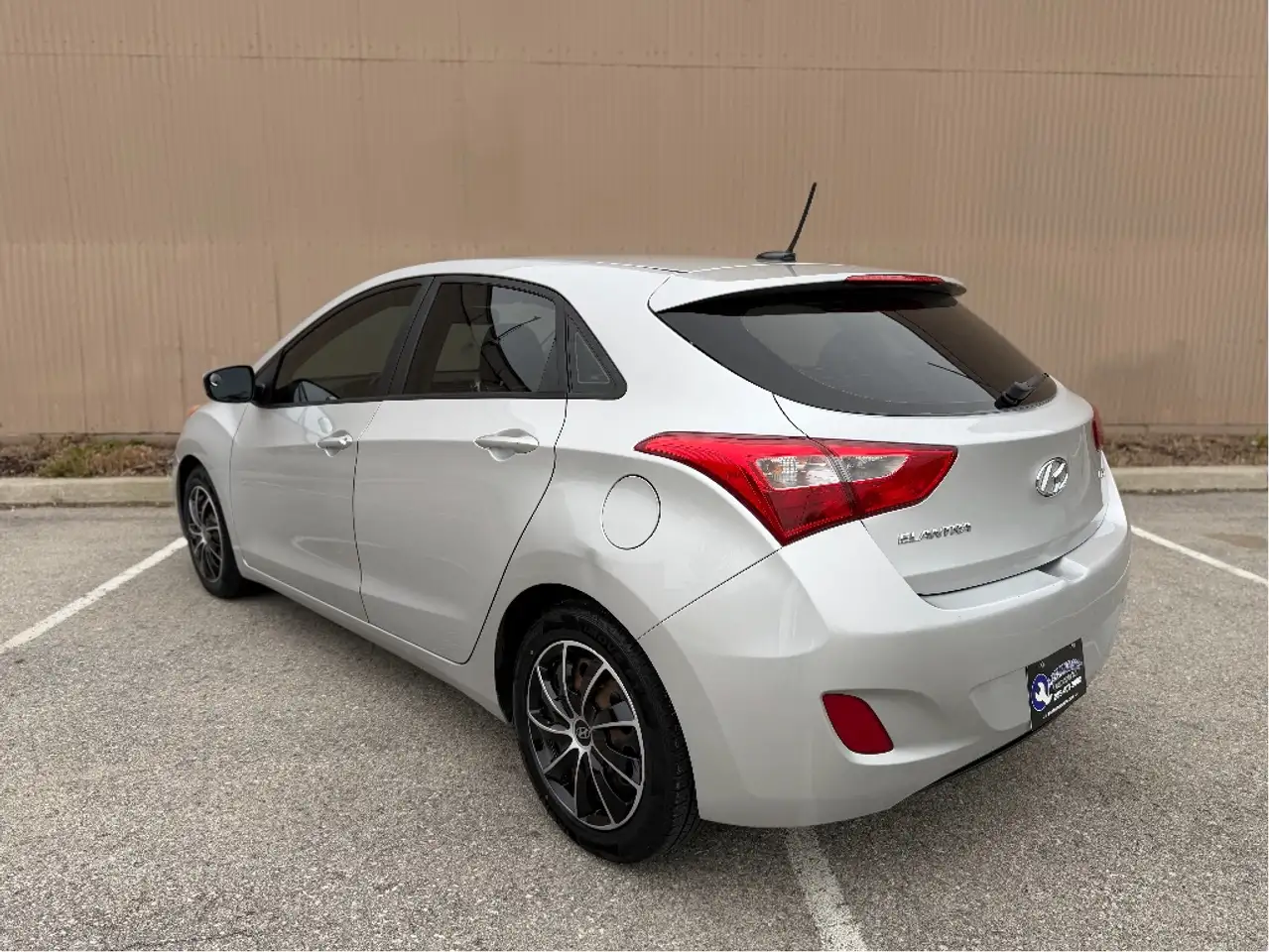 Hyundai ELANTRA снимка Hyundai ELANTRA
