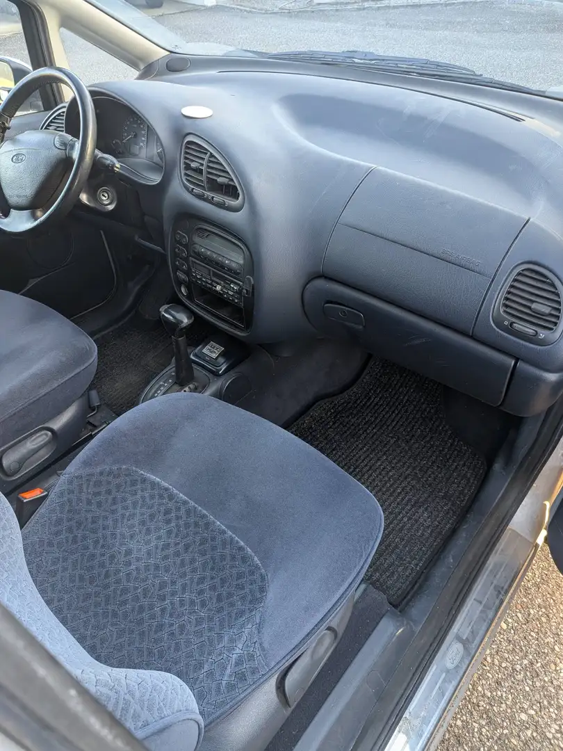 Ford Galaxy Galaxy Ghia 1,9 TDI Aut. Silber - 2