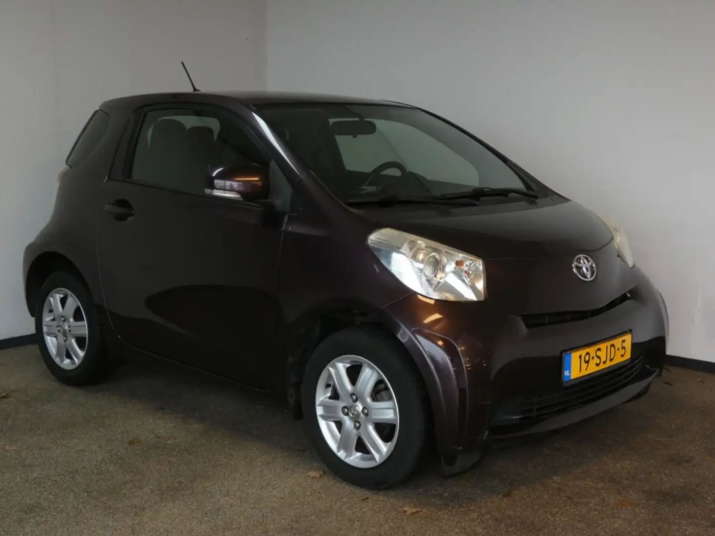 Toyota iQ 1.0 VVTi Comfort Nwe APK airco Burdeos - 2