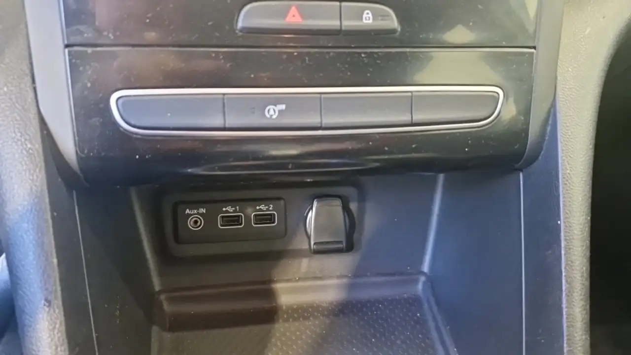 Renault Megane Berline — photo 22