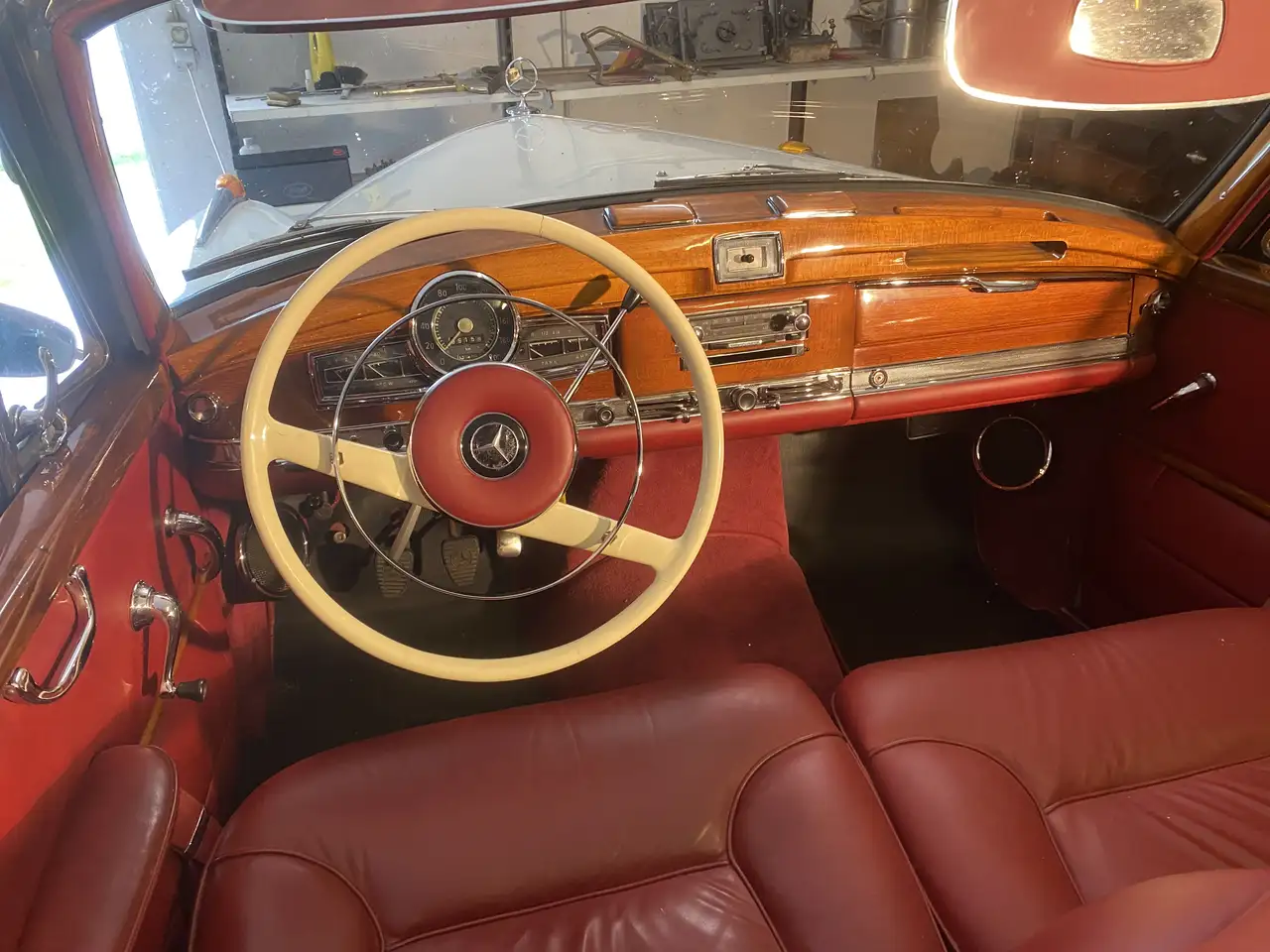 Mercedes-Benz 300 Leder, foto 2