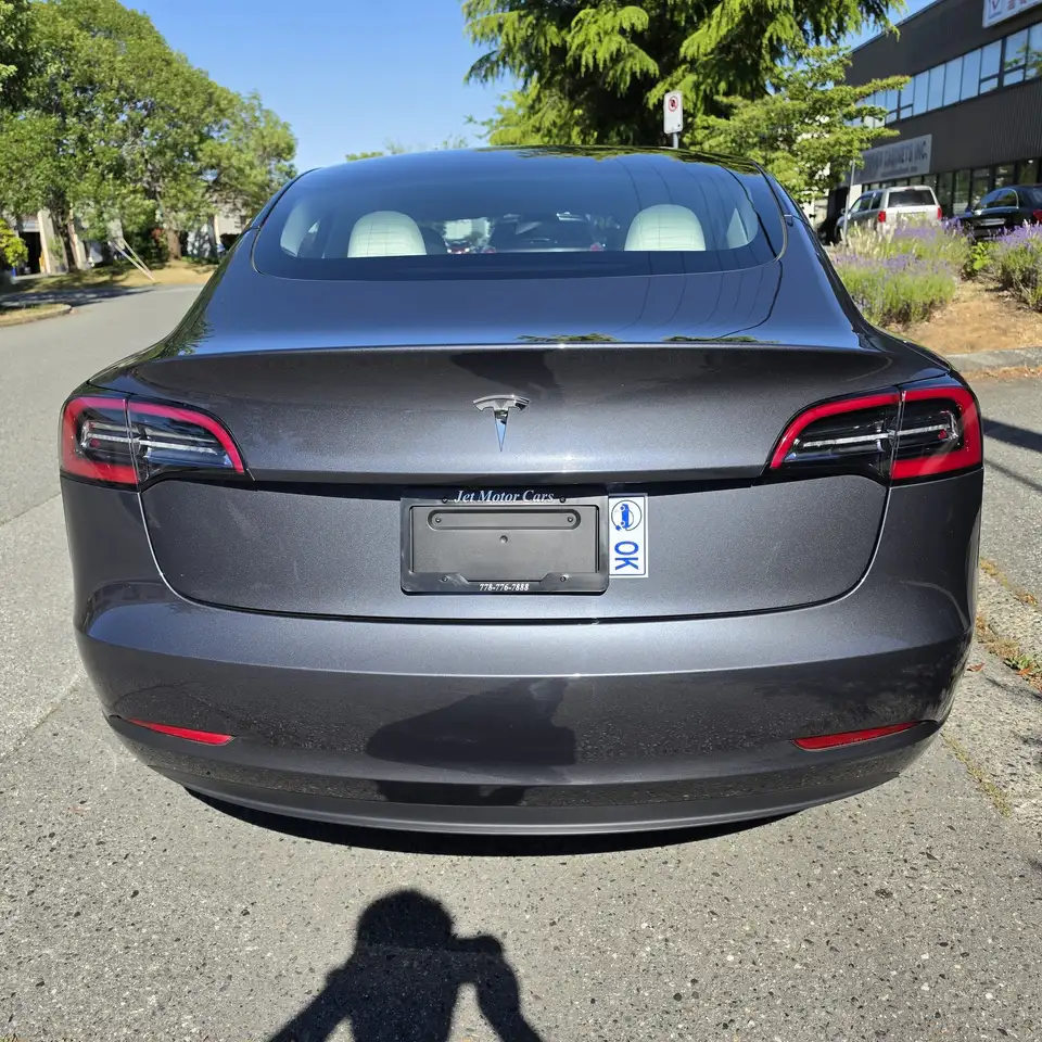 Tesla Model 3 fotografie Tesla Model 3