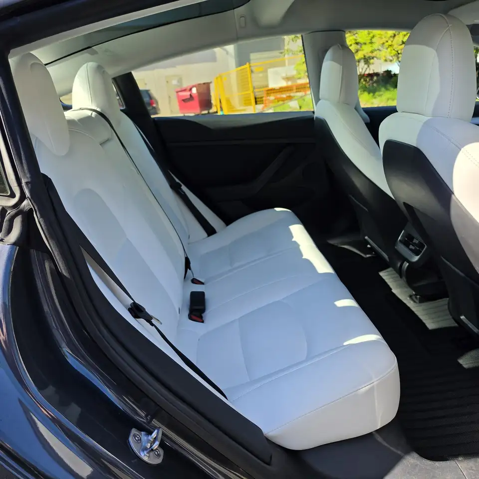Tesla Model 3 fotografie Tesla Model 3