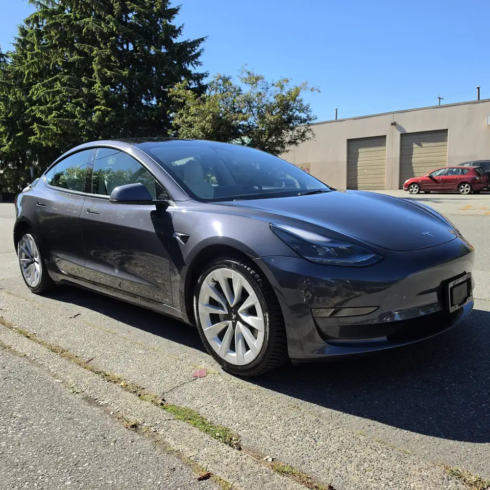 Tesla Model 3 fotografie Tesla Model 3