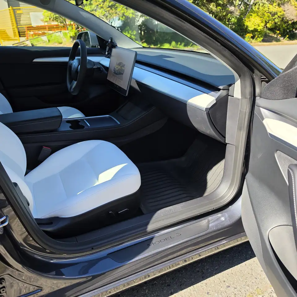 Tesla Model 3 fotografie Tesla Model 3