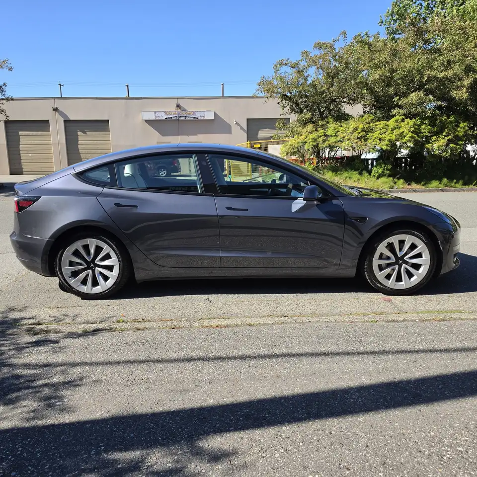 Tesla Model 3 fotografie Tesla Model 3