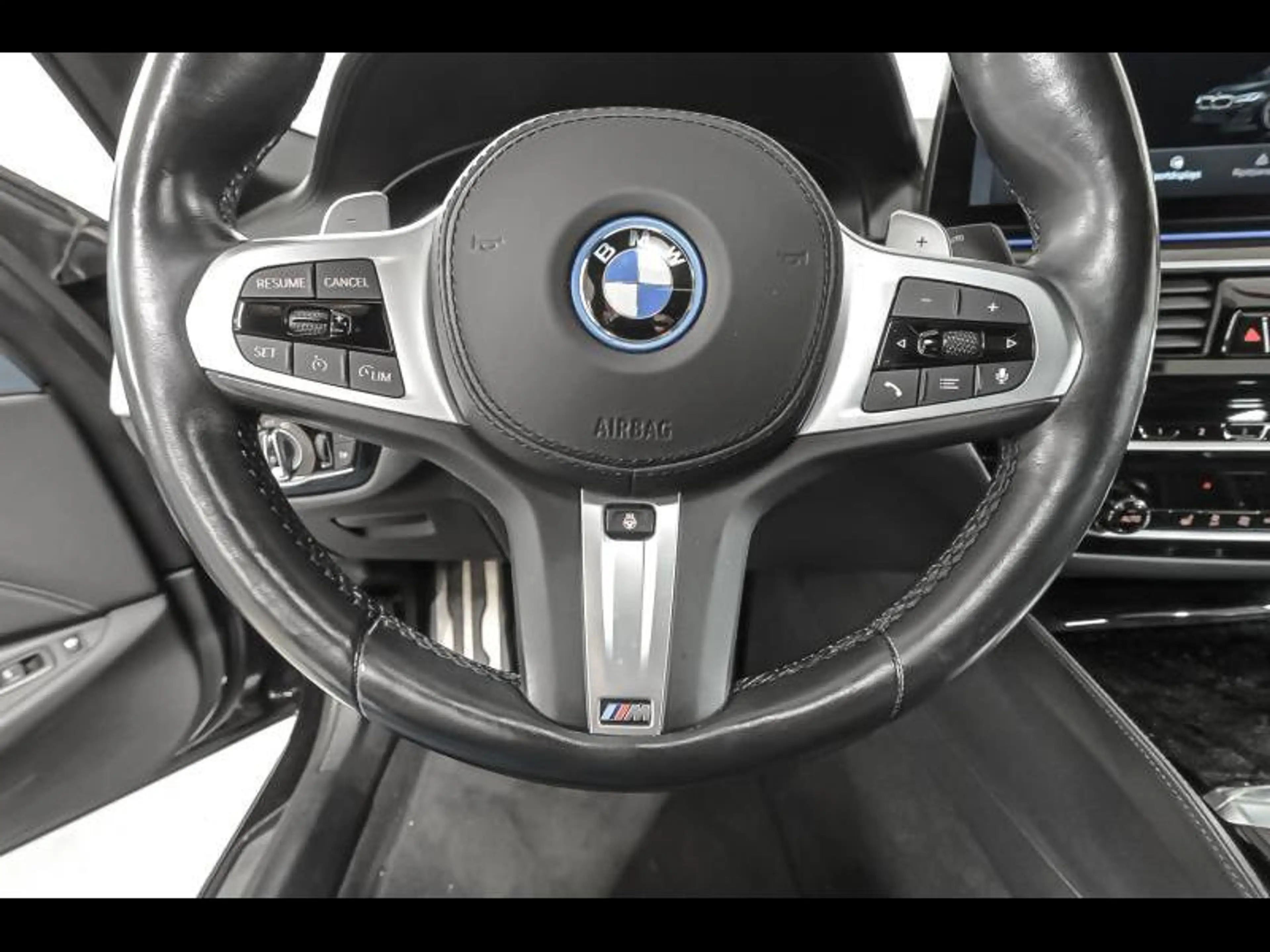 BMW 545 xDrive berline — photo 9