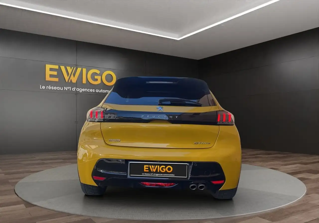 Peugeot 208 208 — photo 11